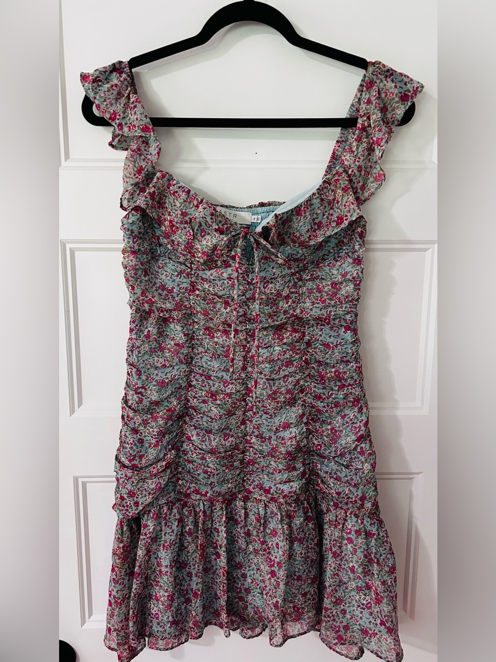 ASTR The Label Blue Pink Floral Ruched Mini Dress Size M Cottagecore Romance - Picture 2 of 11